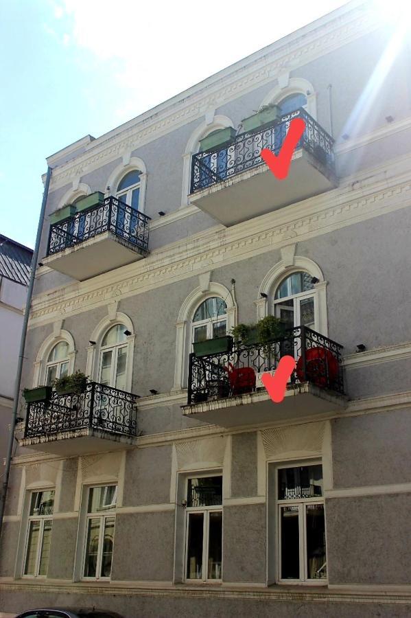 Центр Города Батуми Apartment Rustaveli 13 Esterno foto